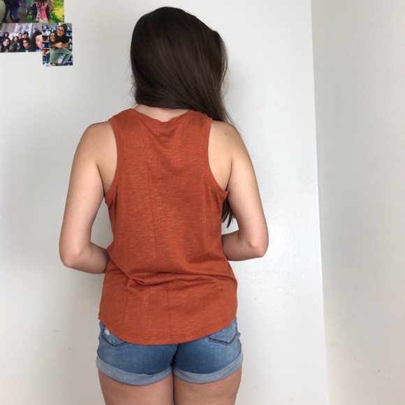 SOLD🛒 BURNT ORANGE SLEEVELESS TOP - Picture 3 of 4